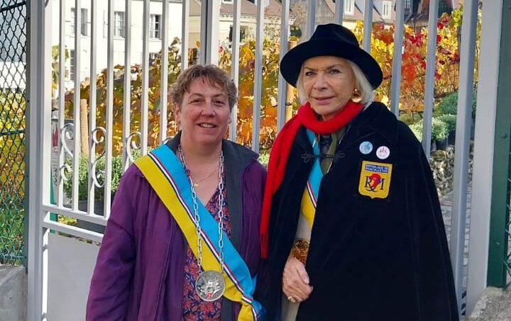 CONSUL à la République de Montmartre.